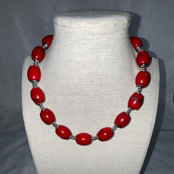 RED CORAL & SILVER TONE BEADED COLLAR NECKLACE 7.5” - Picture 3 of 8